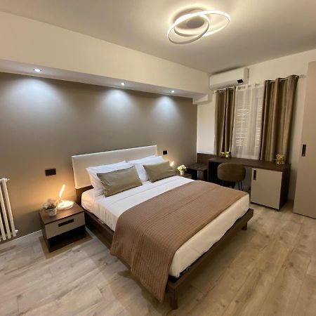 Hotel Plaza Ungheria Palermo Eksteriør billede
