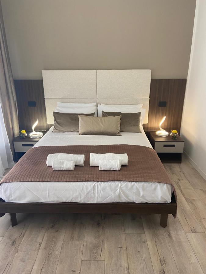 Hotel Plaza Ungheria Palermo Eksteriør billede