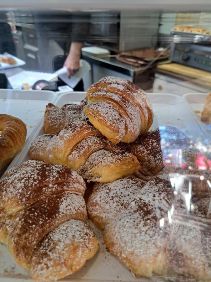 Hotel Plaza Ungheria Palermo Eksteriør billede